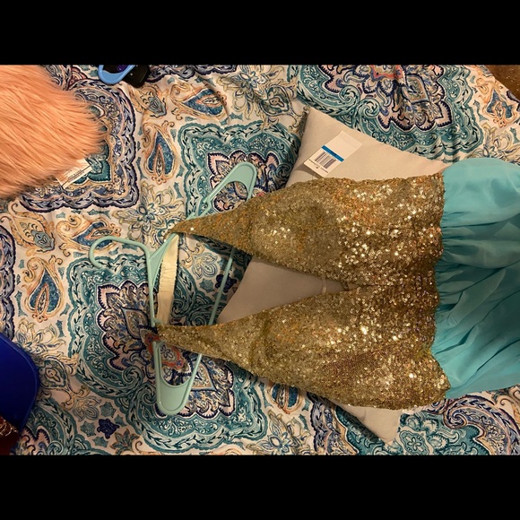 PROM DRESS!!!! - Picture 2 of 4